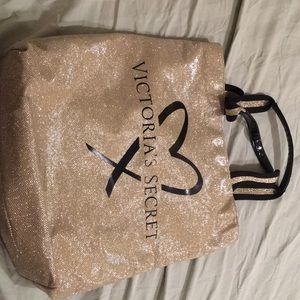 Vs tote